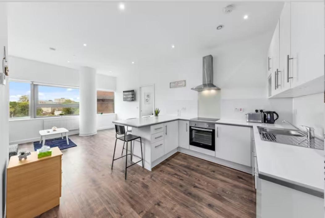Delta 2 Bedroom Flat In London Dp102 Кройдон Екстериор снимка
